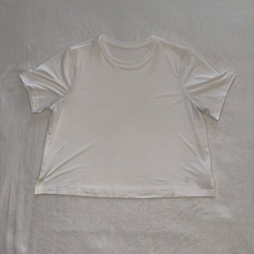 Lululemon ultralight waist length top